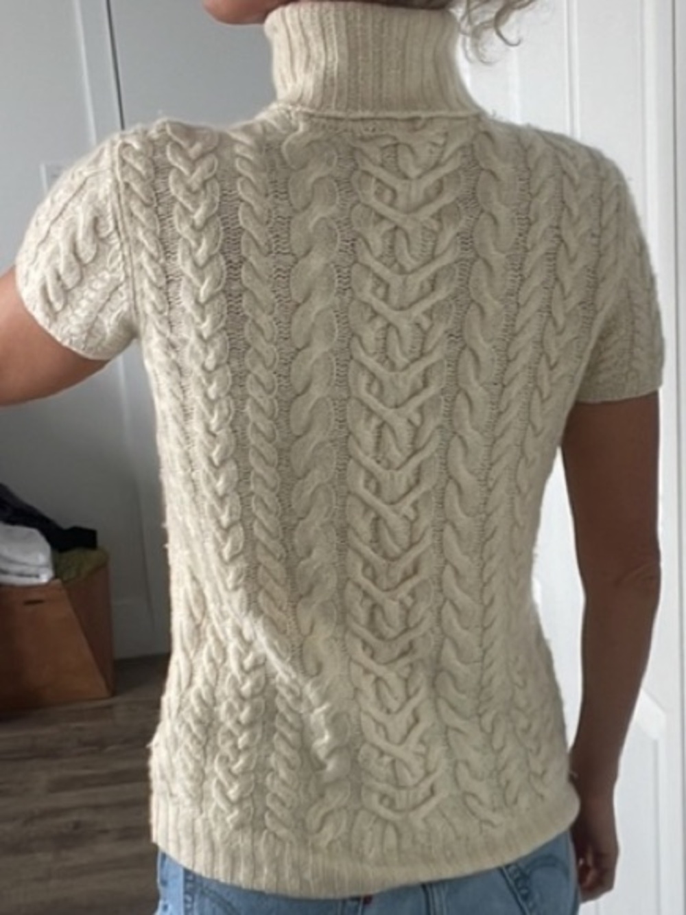 Ralph Lauren Cream Cable-Knit Cashmere Short Sleeve Turtleneck - Picture 2 of 5